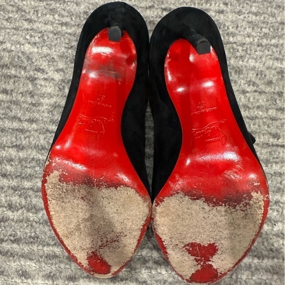 CHRISTIAN LOUBOUTIN Suede D'Orsay Pumps, size 7 - Picture 8 of 10